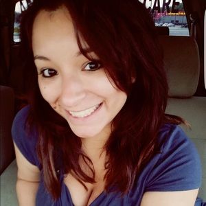 Meet your Posher, Cynthia